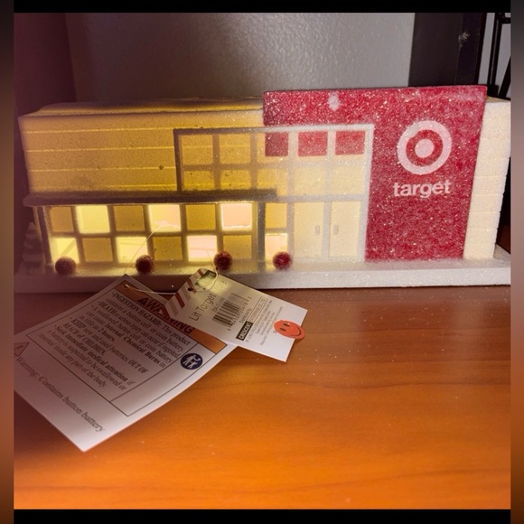 Target Bullseye Playground Snow Covered Lit Target Store - Picture 10 of 11